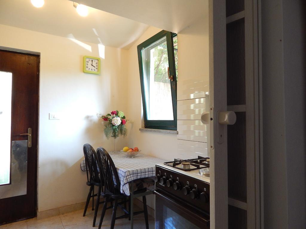 Apartment Tomato Pula Pokoj fotografie